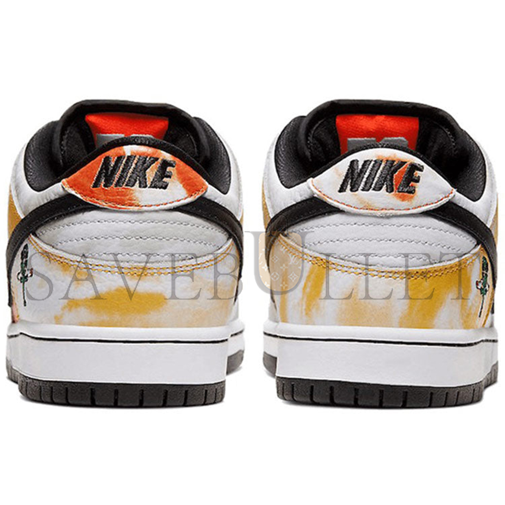 NIKE SB DUNK LOW“RAYGUN” BQ6832-101 